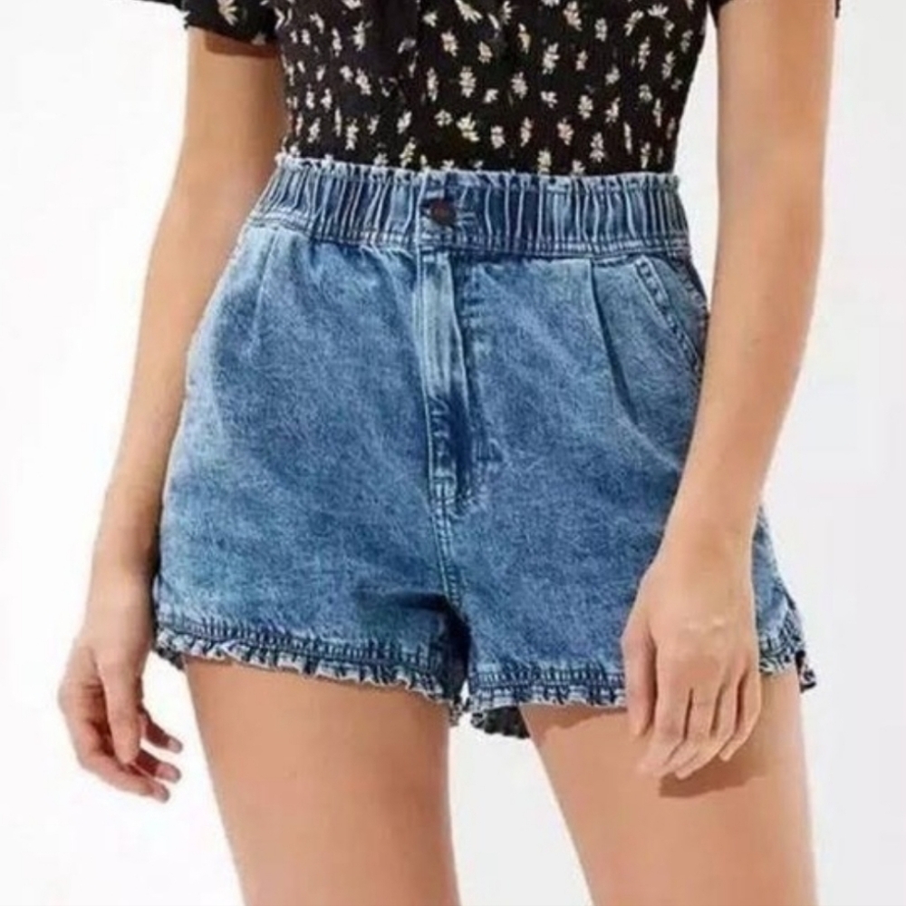 American Eagle‎ Whimsy Twee Ruffle Hem Mom Short Size 6 Pull On Elastic Waist